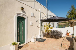 Traditional Countryside Quinta in Santa Barbara de Nexe